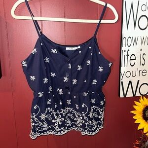 Embroidered Top  💐